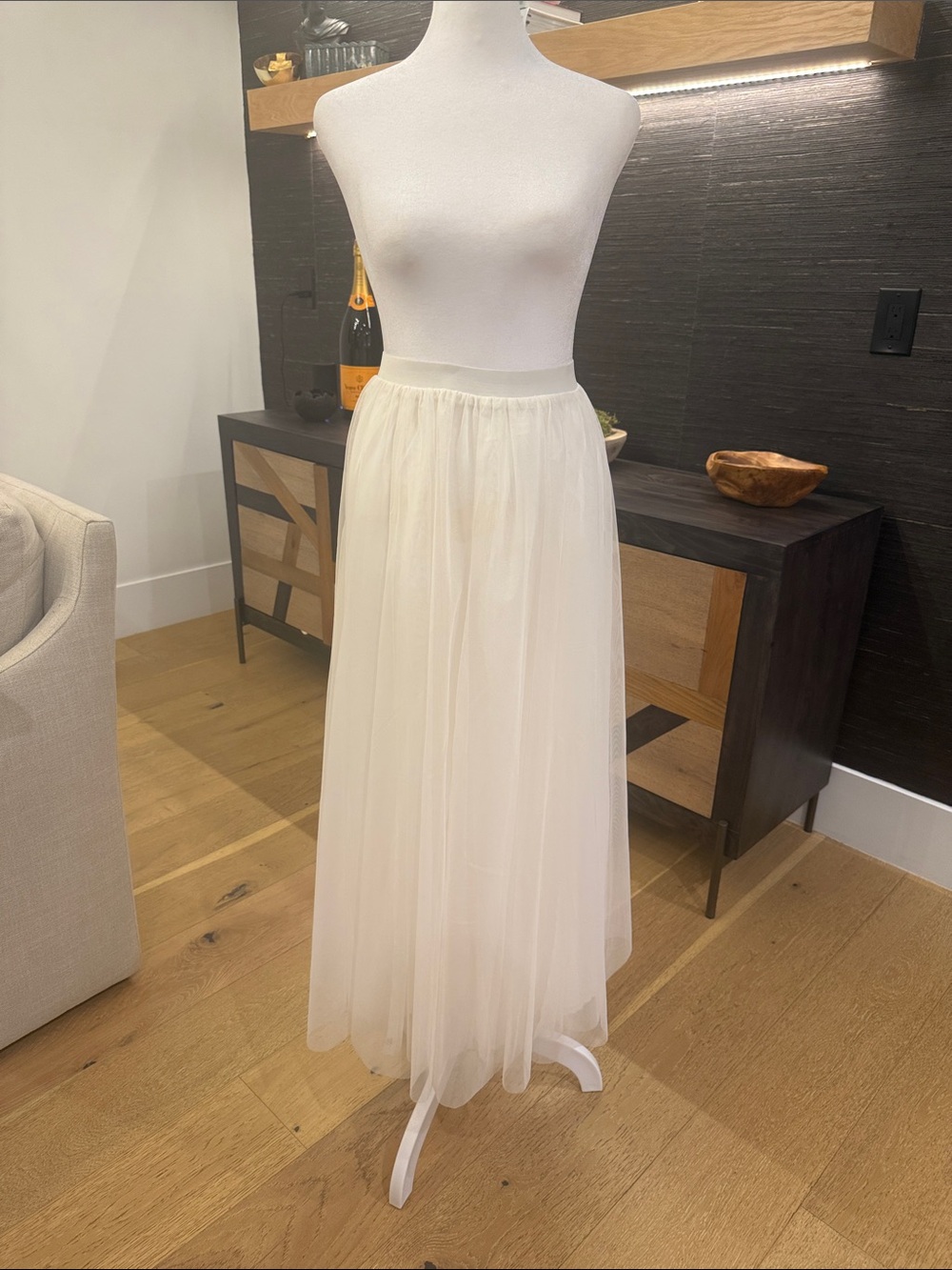 Listicle Women’s Ivory Tulle Midi Skirt